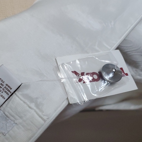 White Dress - Picture 5 of 5